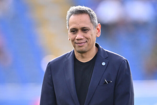 IPA63151230 - Mirwan Suwarso presidend of Como 1907 participates in the first day of the Serie A Championship between Como 1907 and S.S. Lazio at the Giuseppe Sinigaglia Stadium on August 24, 2025 in Como, Italy.