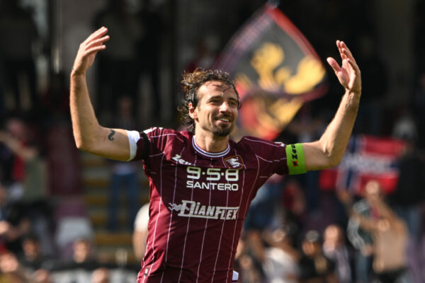 Gian Marco Ferrari of US Salernitana 1919 celebrates after scoring goal during the Serie B BKT betwee US Salernitana 1919 vs Cosenza Calcio at Arechi Stadium